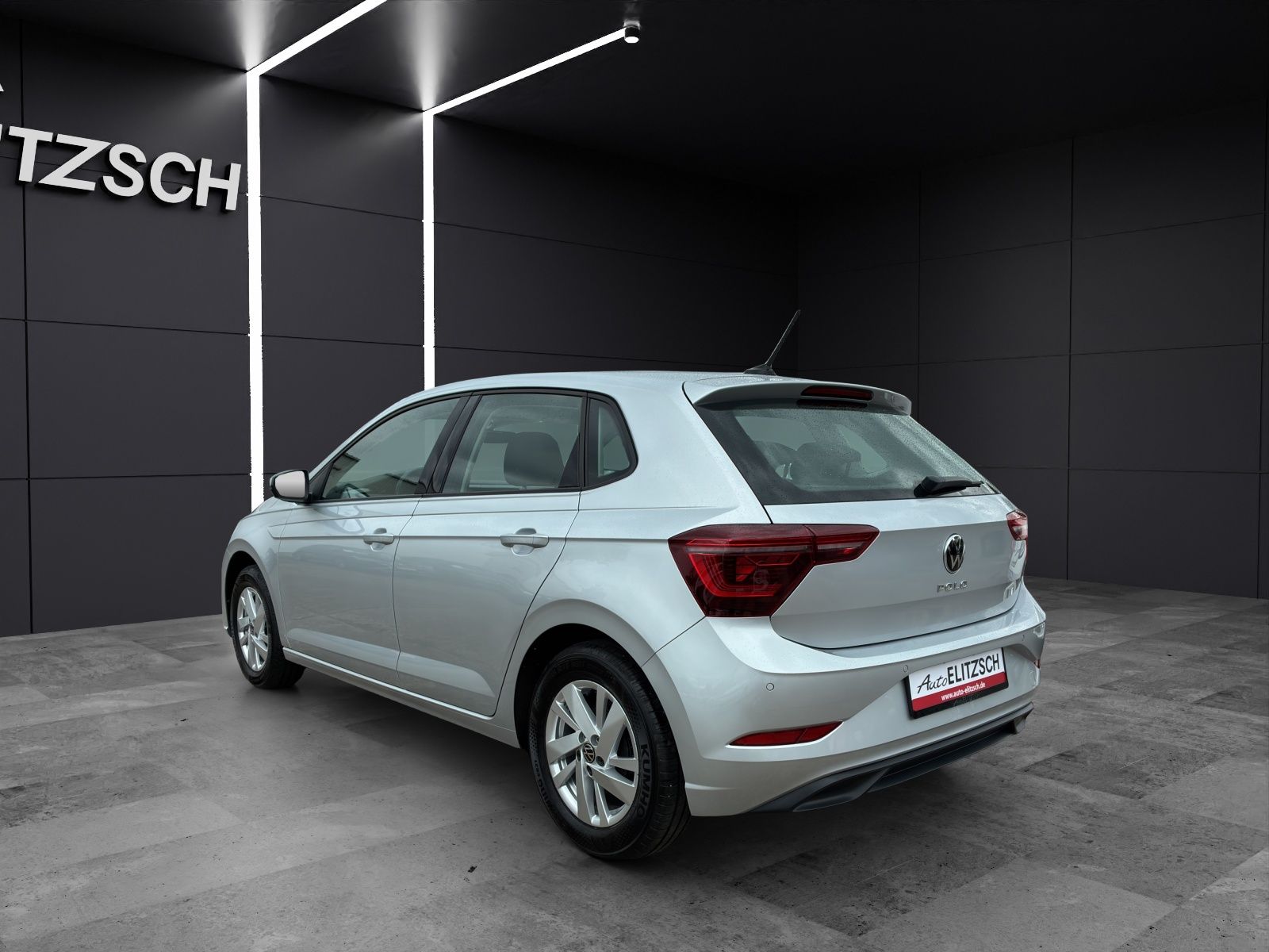 Fahrzeugabbildung Volkswagen Polo TSI Style IQ.Light Navi ACC SHZ App-Connect