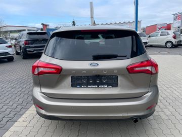 Fahrzeugabbildung Ford Focus C&C AHK, LED, Navi, Winterpaket