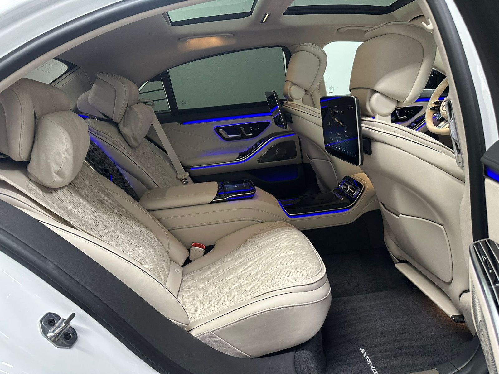 Fahrzeugabbildung Mercedes-Benz S 63 E Performance L  *KERAMIK*PANORAMA*TV*