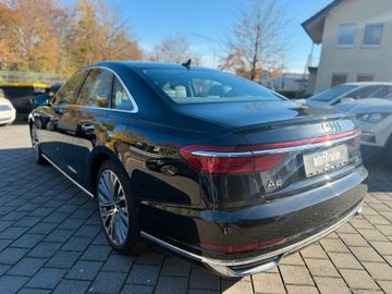 Audi A8 - 6