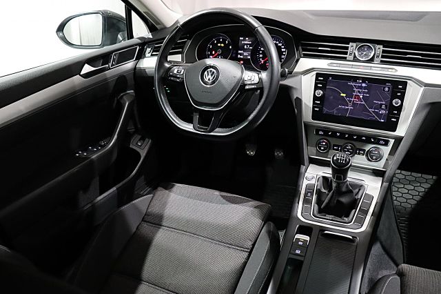 Passat Variant Comfortline 1.4 Navi ACC AHK SHZ