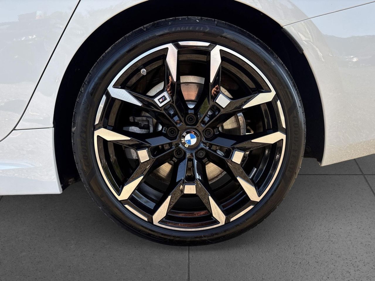 BMW 330i xDr T M SPORT Pano St Go LivePro,360,AdLED foto 16