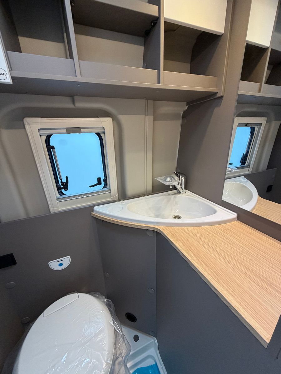 Fahrzeugabbildung LMC Innovan 603 - 70Jahre Sondermodell