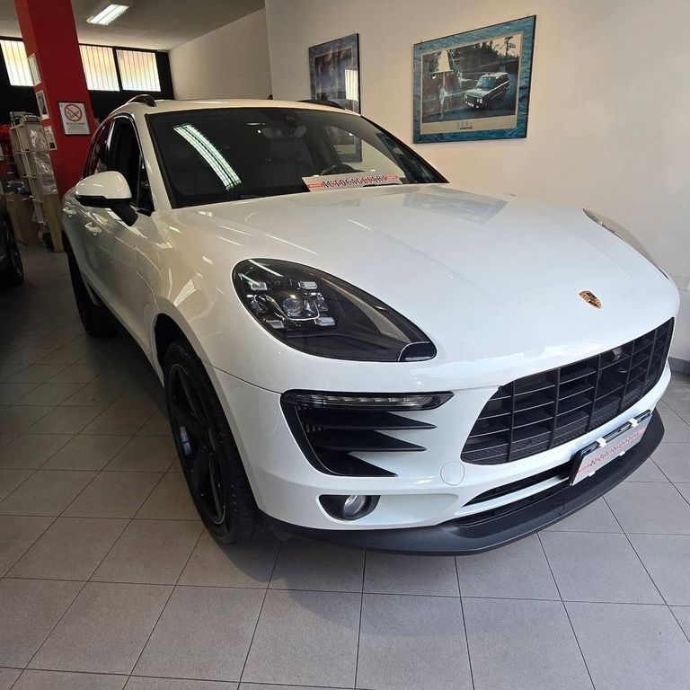 Image of Porsche Macan