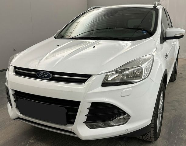 Ford Kuga 2,0 TDCi 4x4 Titanium+NAVI+T.LEDER+KLIMATRO