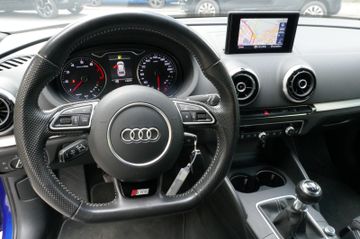 Fahrzeugabbildung Audi A3 S line Sportpaket ultra, Xenon / Navi