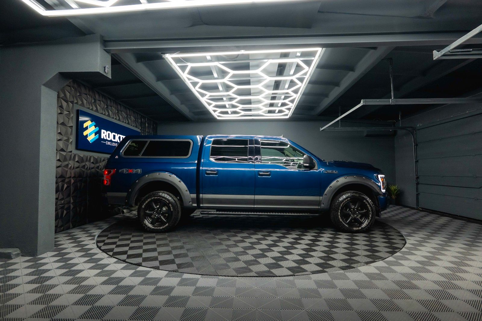 Fahrzeugabbildung Ford F150 V6 4x4 Offroad SuperCrew RAPTOR HardTop 19%