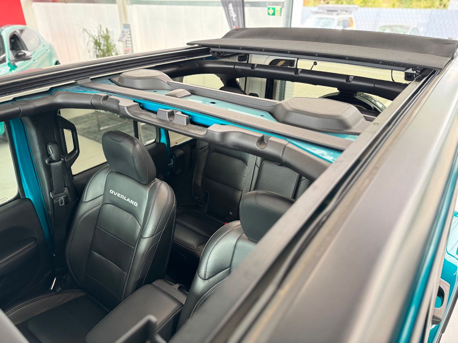 Fahrzeugabbildung Jeep Wrangler 2.2 CRDi Sahara Overland "SkyOne AHK"