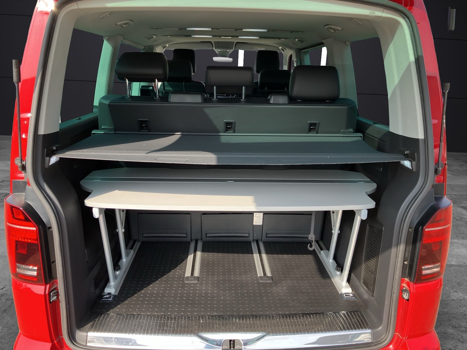 Fahrzeugabbildung Volkswagen T6 Multivan T6.1 TDI Gen Six LED ACC AHK SH PDC