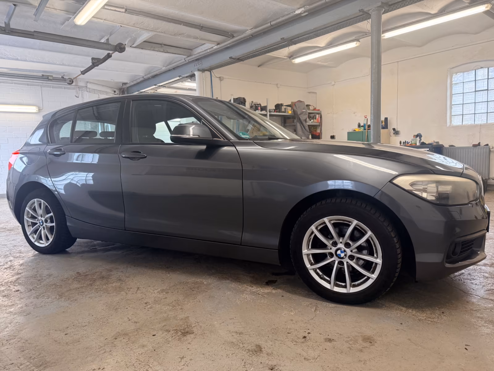 BMW 118i Aut. 5-türig Navi Shz PDC Tempo Klimaaut.