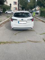 Toyota Corolla 1,8 Hybrid Business Edition Touring ... - Toyota Corolla: Business Edition