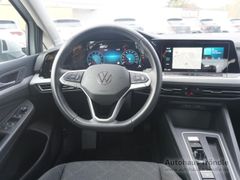 VW Golf VIII Life 1.0 eTSI DSG Bluetooth Navi LED