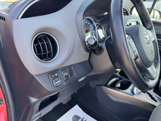 Toyota Yaris  Comfort Hybrid