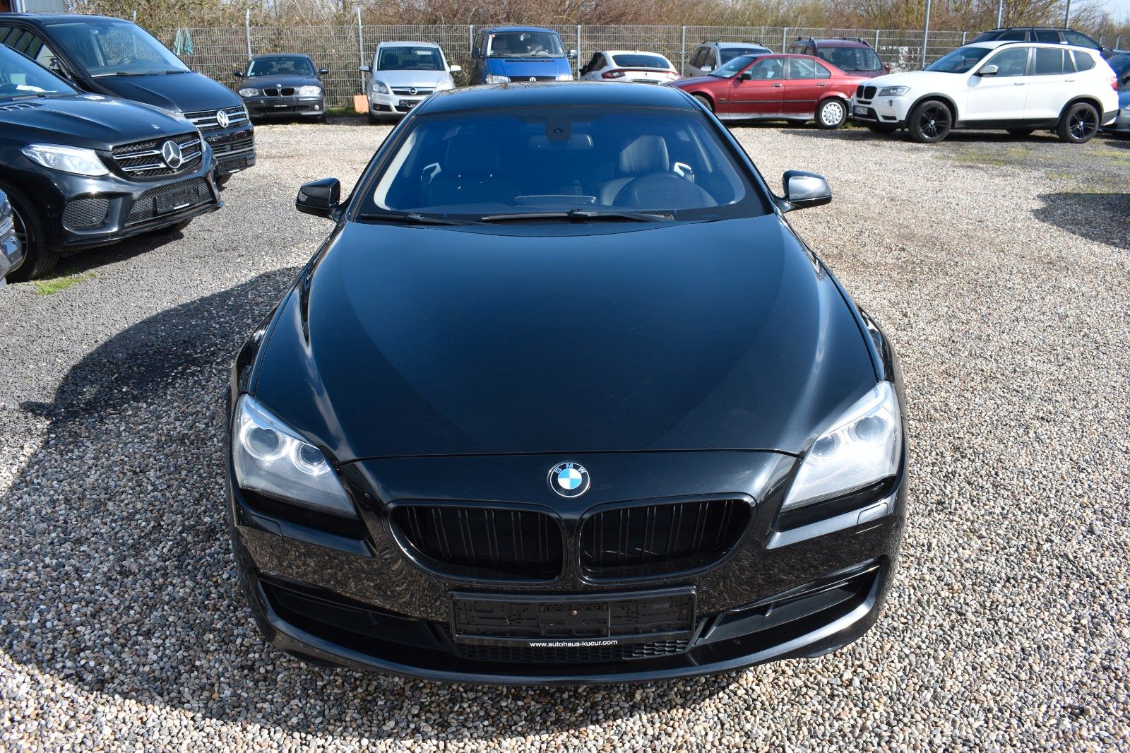 Fahrzeugabbildung BMW 640 i Coupe Schwarz Schwarz