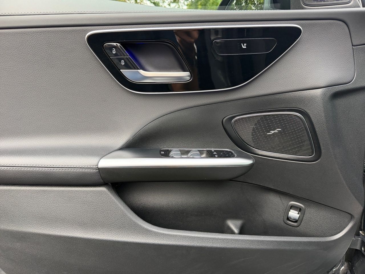 Fahrzeugabbildung Mercedes-Benz C 220 d 4M T AMG AHK Pano Night DigitalL Soundsy