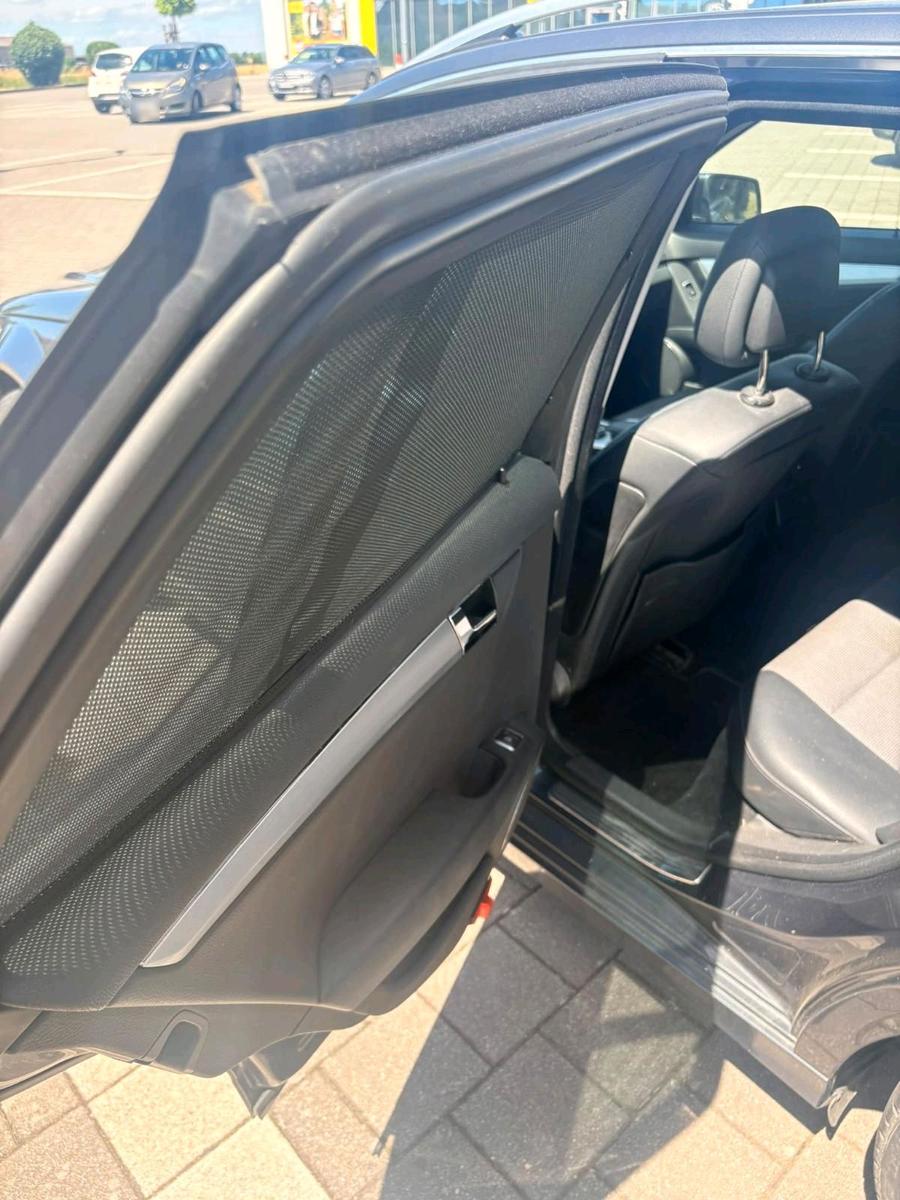 Mercedes-Benz C180 2010 — photo 11