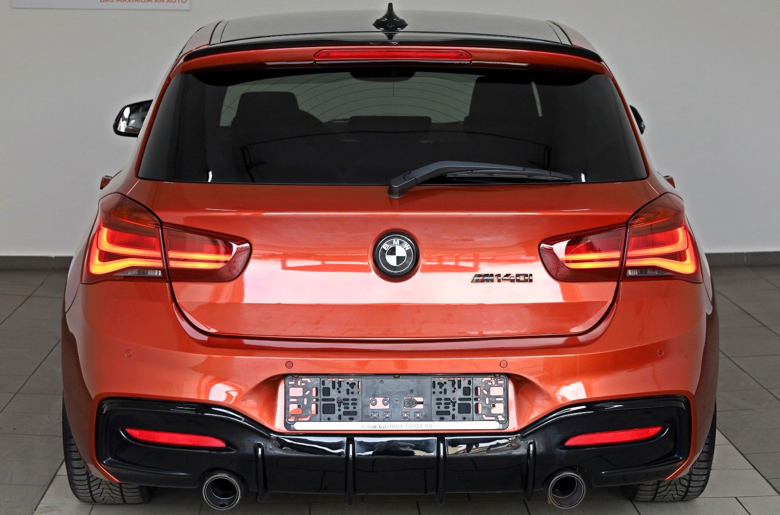 Fahrzeugabbildung BMW M140i Special Edition,Akrapovic,Leder,8fach 18"