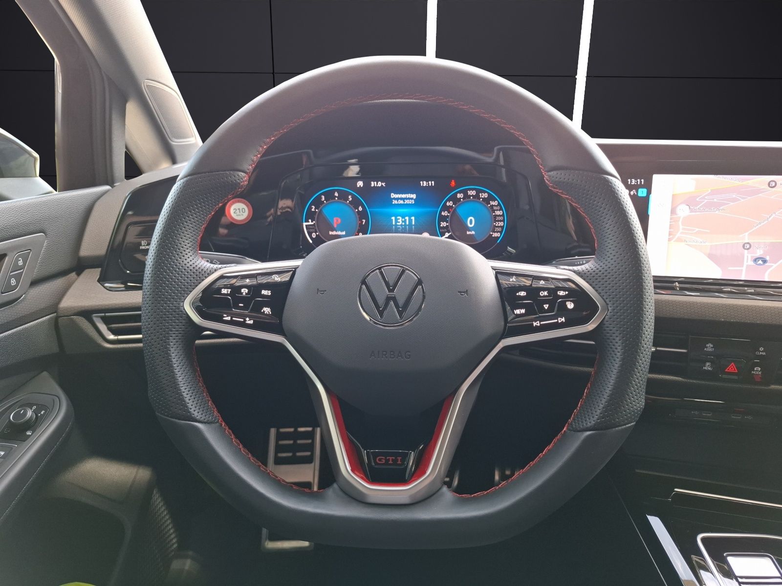 Fahrzeugabbildung Volkswagen Golf VIII GTI DSG Matrix Navi AID HUD Pano ACC R