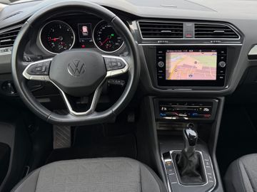 Volkswagen Tiguan - 9