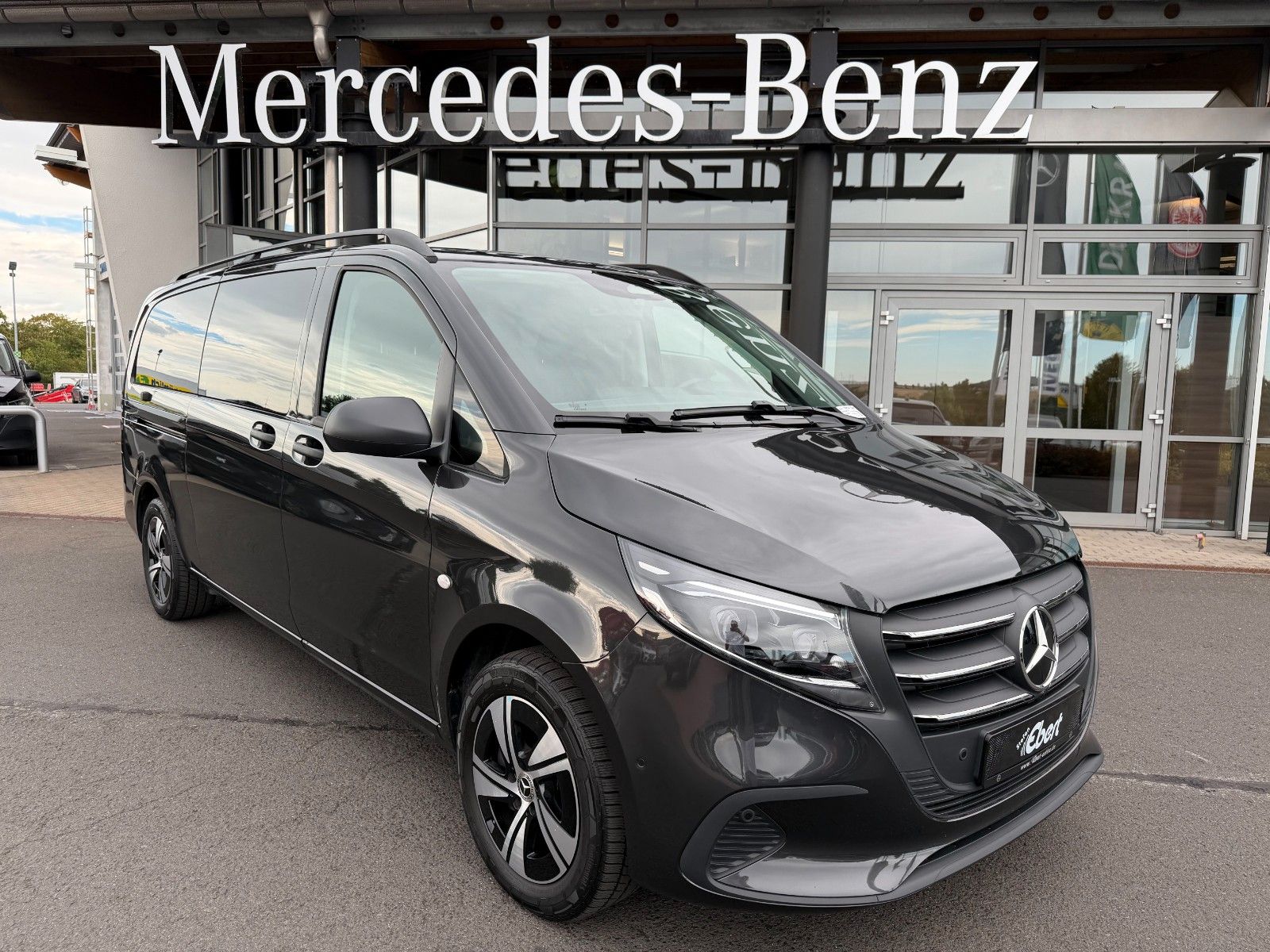 Fahrzeugabbildung Mercedes-Benz Vito 116 CDI 9G 4x4 Tourer Extral AHK2,5 Stdh