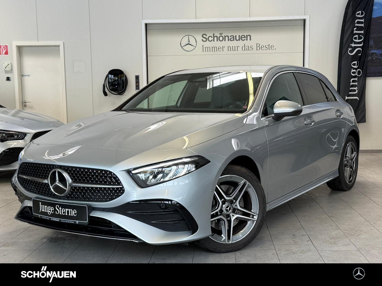 Mercedes-Benz A 250e AMG+KAMERA+KEYLESS+TOTW+LED+AMBIENTE+DAB