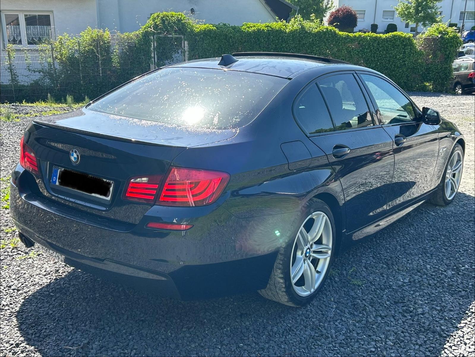 BMW 530d M-PAKET SCHIEBEDACH HEAD UP LEDER NAVI PROF