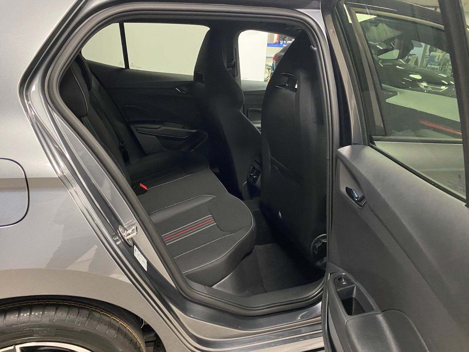 Fahrzeugabbildung SKODA Fabia 1.0 TSI DSG Monte Carlo+KAMERA+AppCon+PDC+