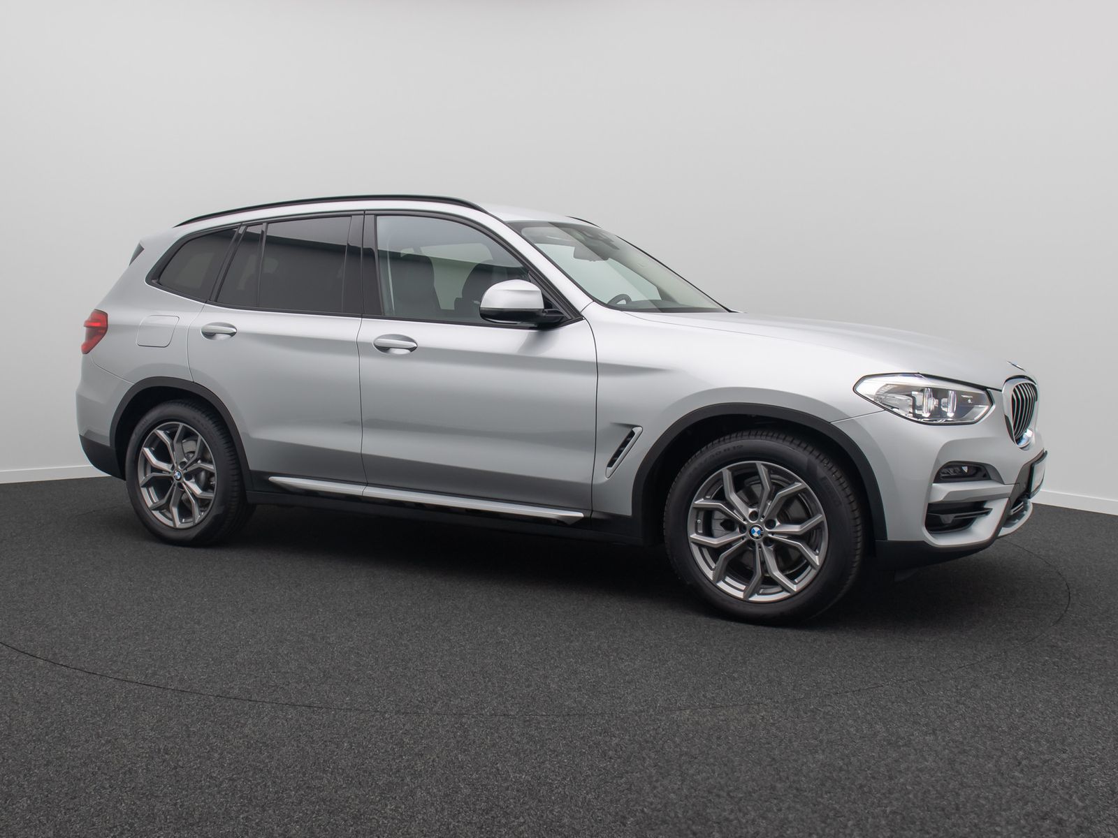 Fahrzeugabbildung BMW X3 xD20d xLine DAB HUD ACC Alarm Sportsitz 19Zol