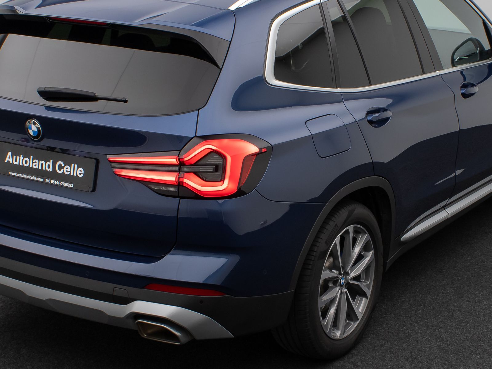 Fahrzeugabbildung BMW X3 xD30i Panorama Kamera DAB HiFi Sport 19Zoll