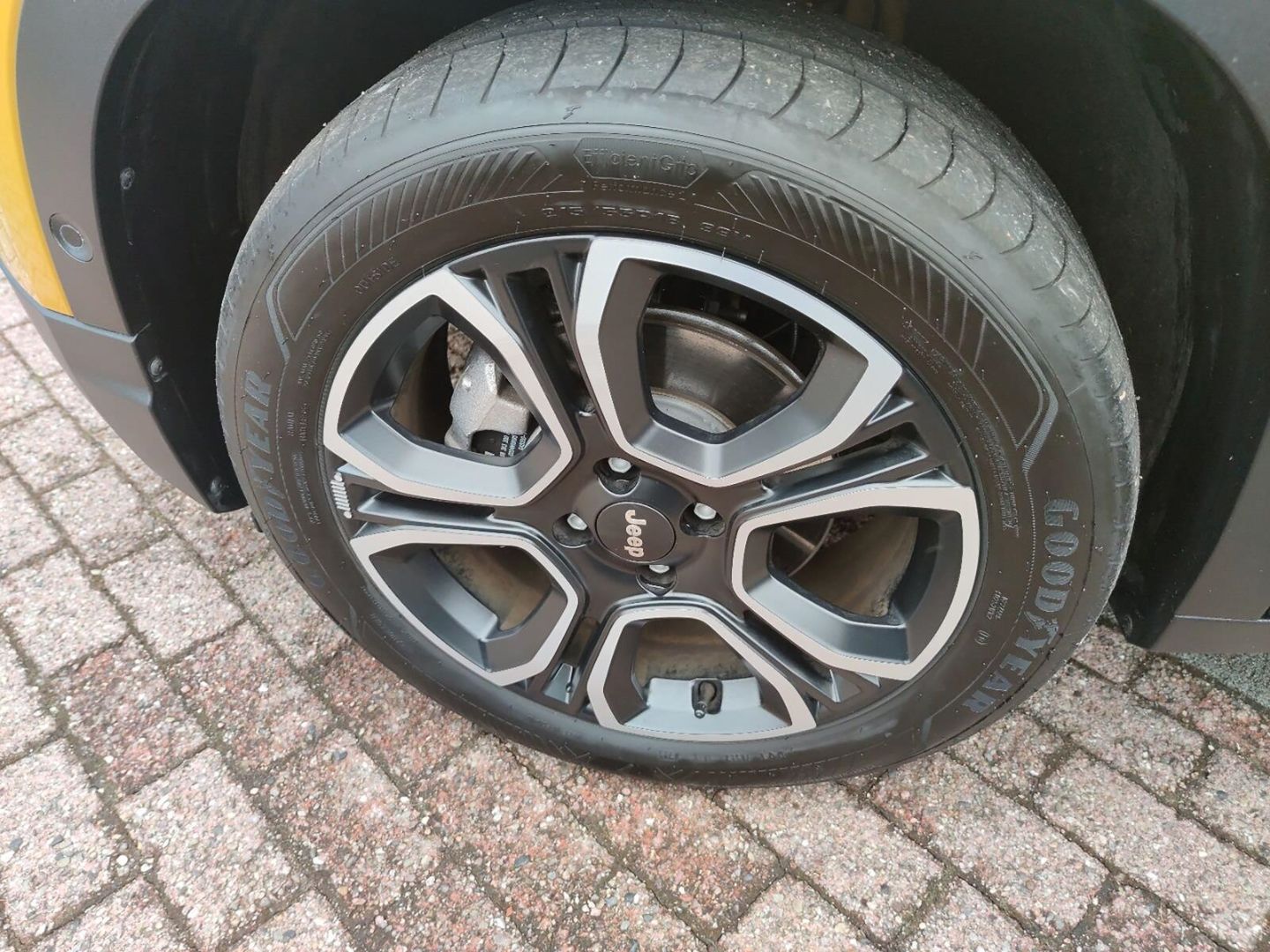 Fahrzeugabbildung Jeep Avenger Summit 1.2 MHEV -Leder-Panoramadach-MY26