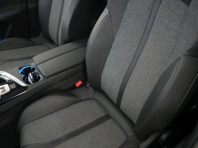 3008 PURE TECH 130 ALLURE AT+NAVI+FULL LED+SITZH