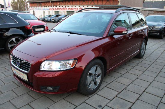 Volvo V50 D2 Momentum BiXenon Tempomat Standheizung Si