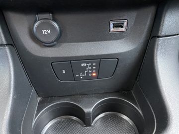 Bild 19 Citroën C3 PureTech 1.2 Shine AUTOMATIK/PDC/Alufelge /R