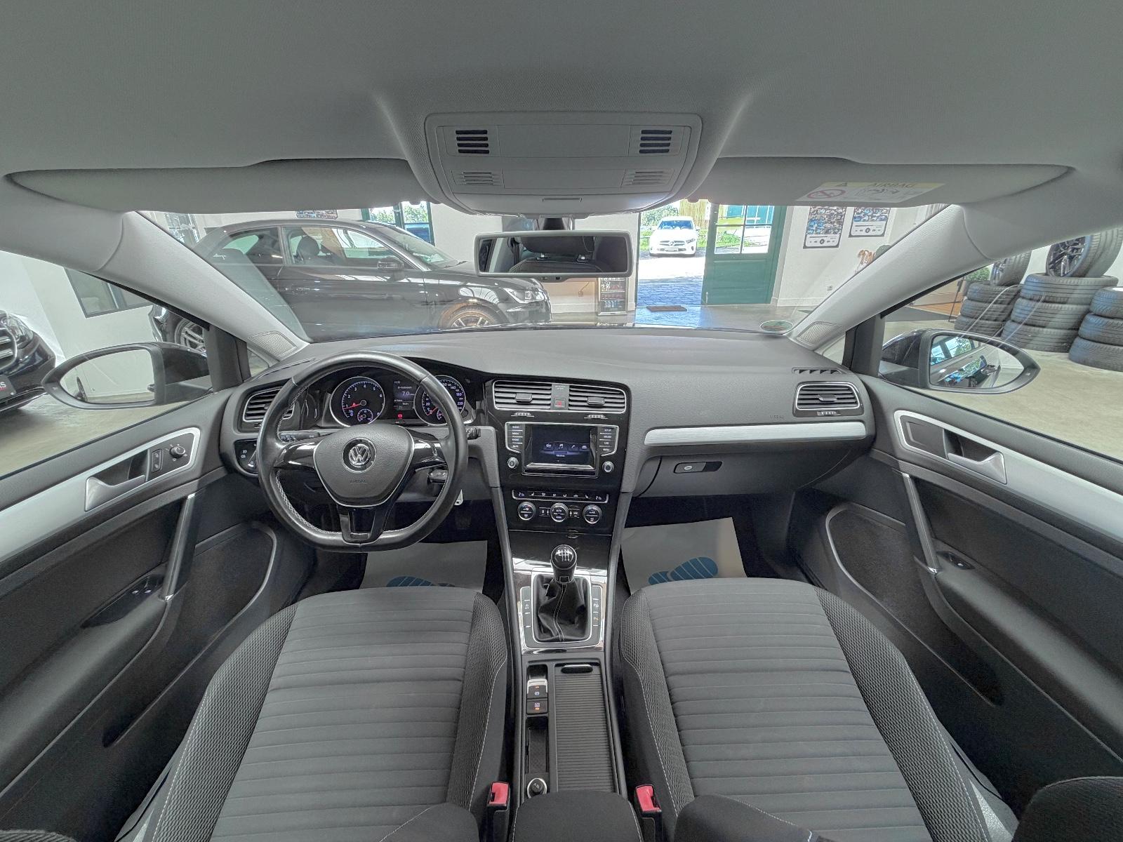Volkswagen Golf 7 VII Lim. 1.2 TSI BMT CUP Standheizung/1.H