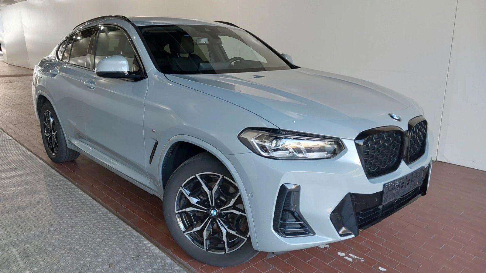 BMW X4 xDrive 20 d M Sport /LEDER /KAMERA /ACC / 1HA foto 2