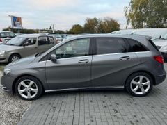 Fahrzeugabbildung Mercedes-Benz B 200 *NAVI*AHK*BIXENON*