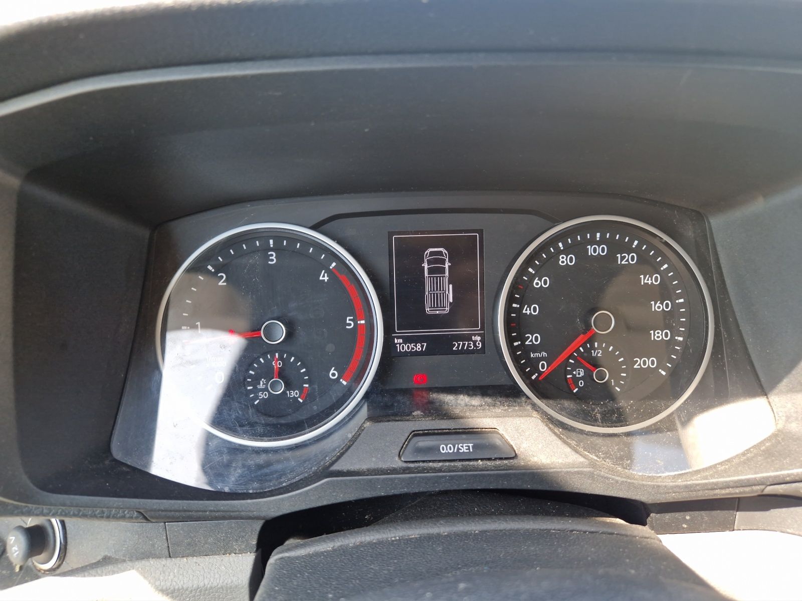 Fahrzeugabbildung Volkswagen Crafter Kasten 35 MR Klima PDC