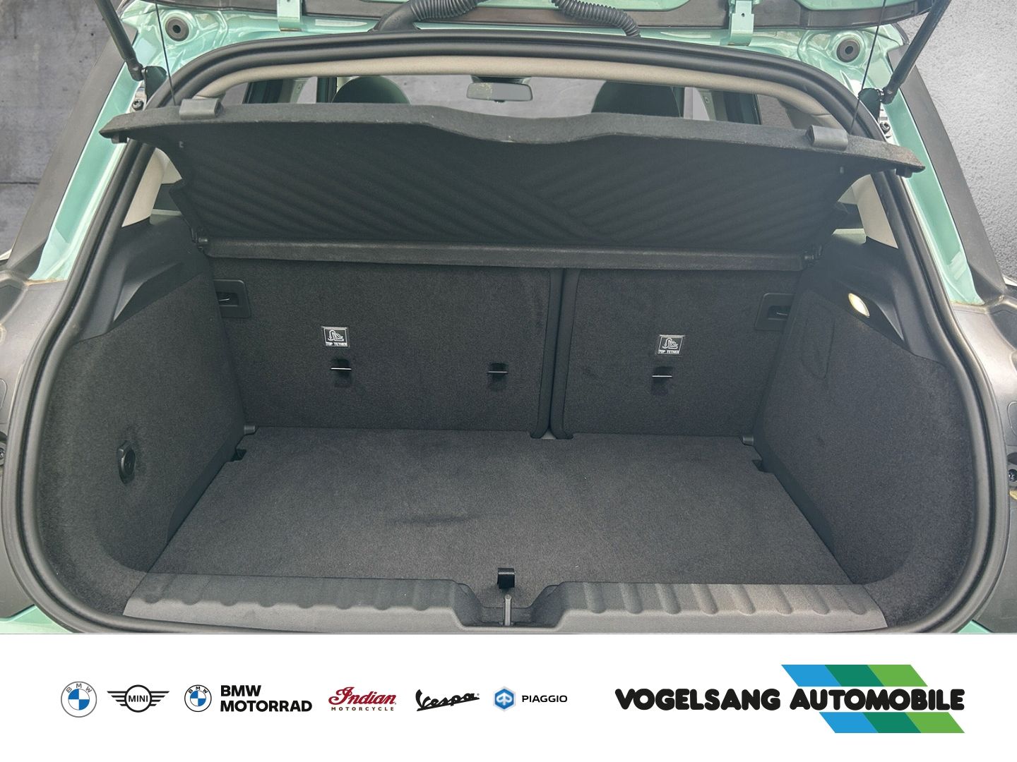 Fahrzeugabbildung MINI Aceman SE Classic Trim,Panodach,HeadUp,19''LMFel