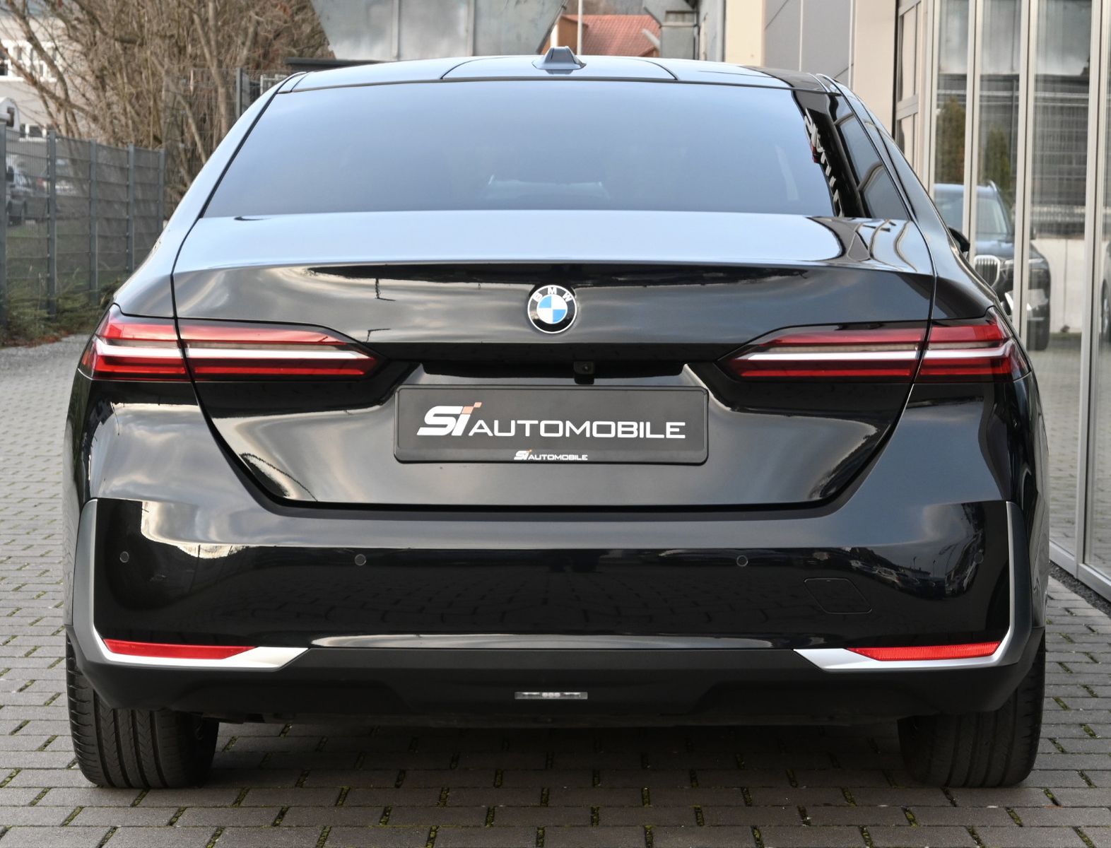 Fahrzeugabbildung BMW 520d °KOMFORTSITZE°PANO°SITZKLIMA°STANDHEIZ°360°