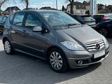 Mercedes-Benz A 170 Avantgarde 1.7 116PS AT*PANO*KLIMA - Mercedes-Benz A 170 mit Benzin-Antrieb: Limousine