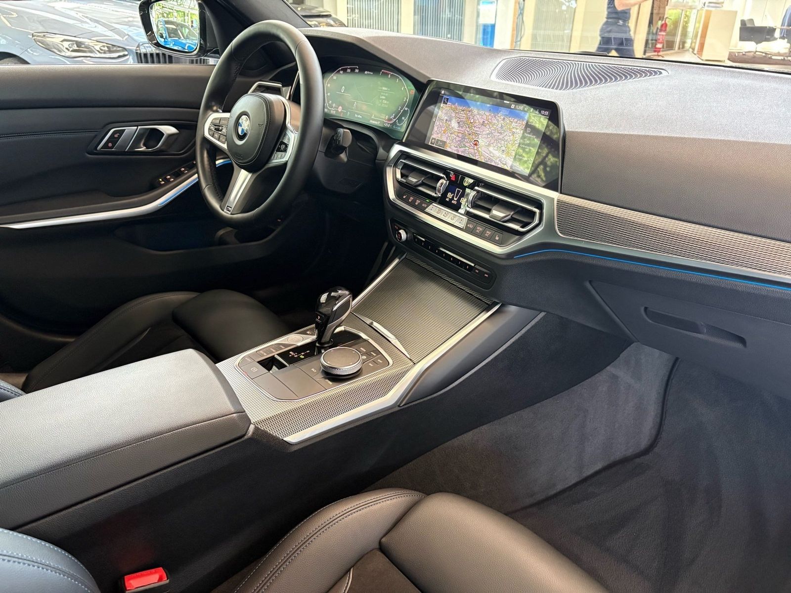 BMW 330e M Sport DA PA ACC RFK Laser HuD HiFi 19" LM foto 15