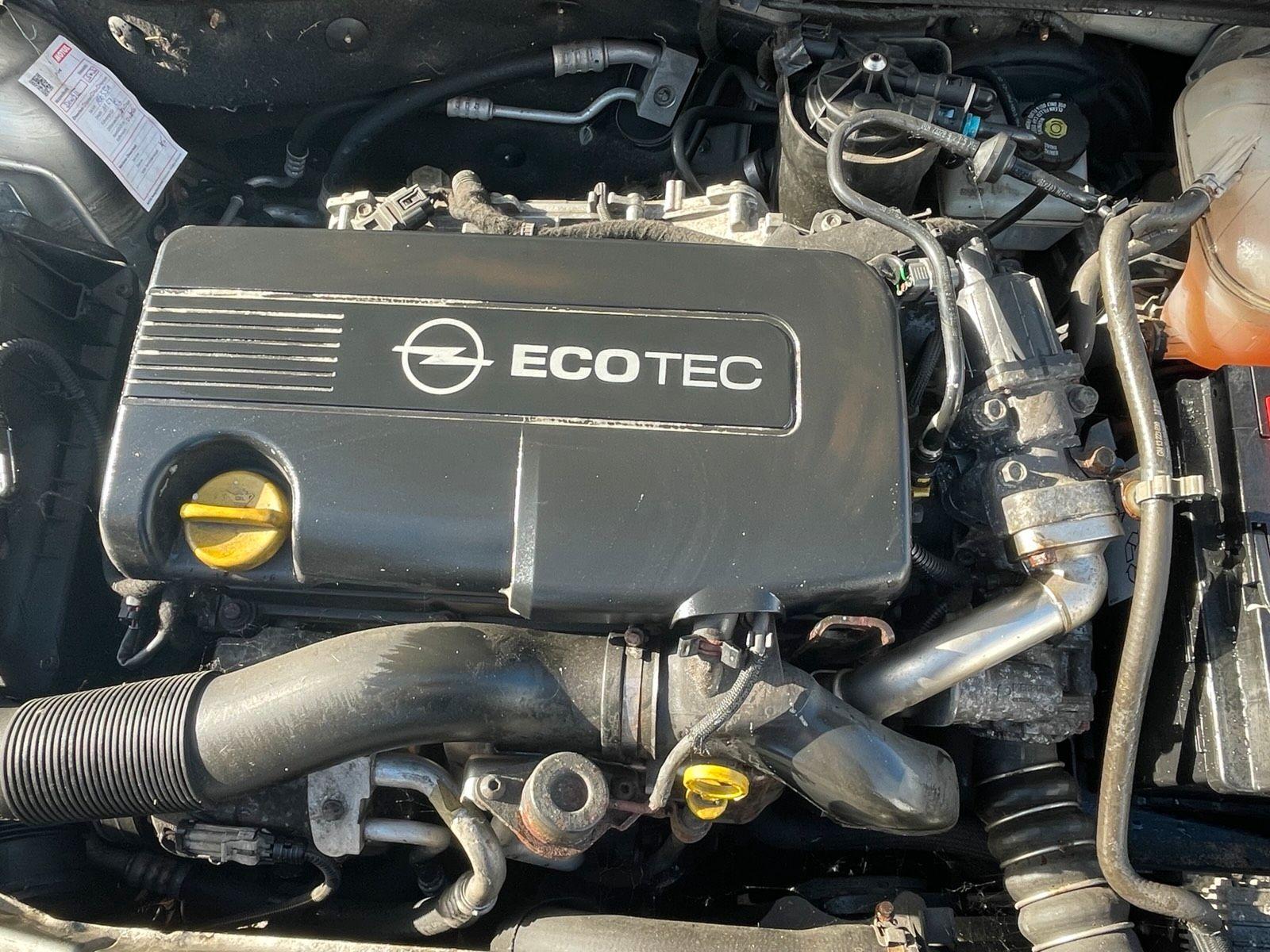 Opel Astra 2009 — photo 13