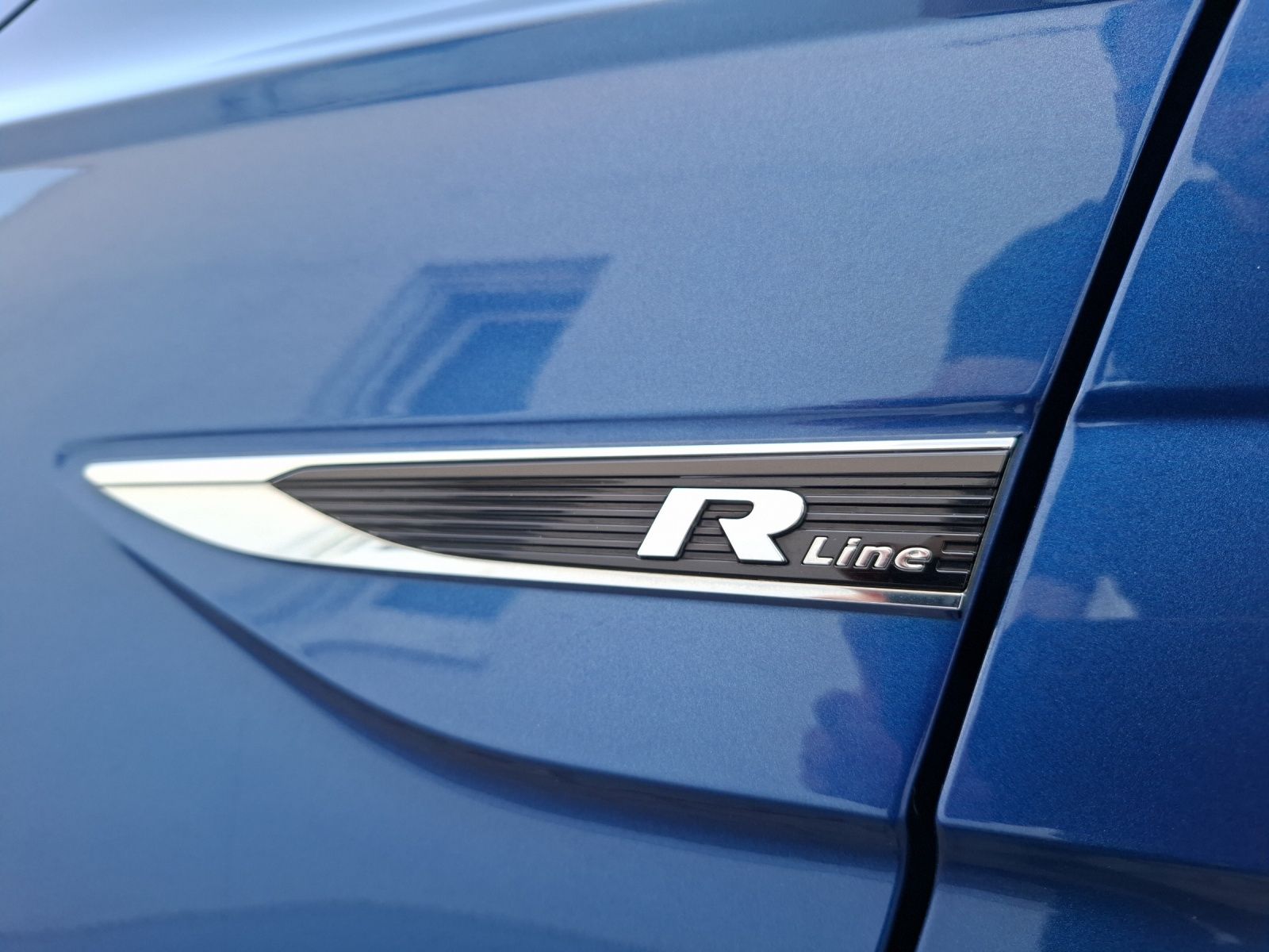 Fahrzeugabbildung Volkswagen Polo DSG Highline R-Line LED Navi AID ACC RFK be