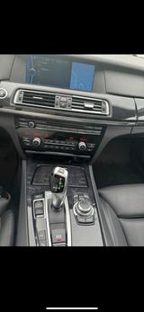 BMW 750i  neu TÜV 2027 - BMW 7 Series aus 2012