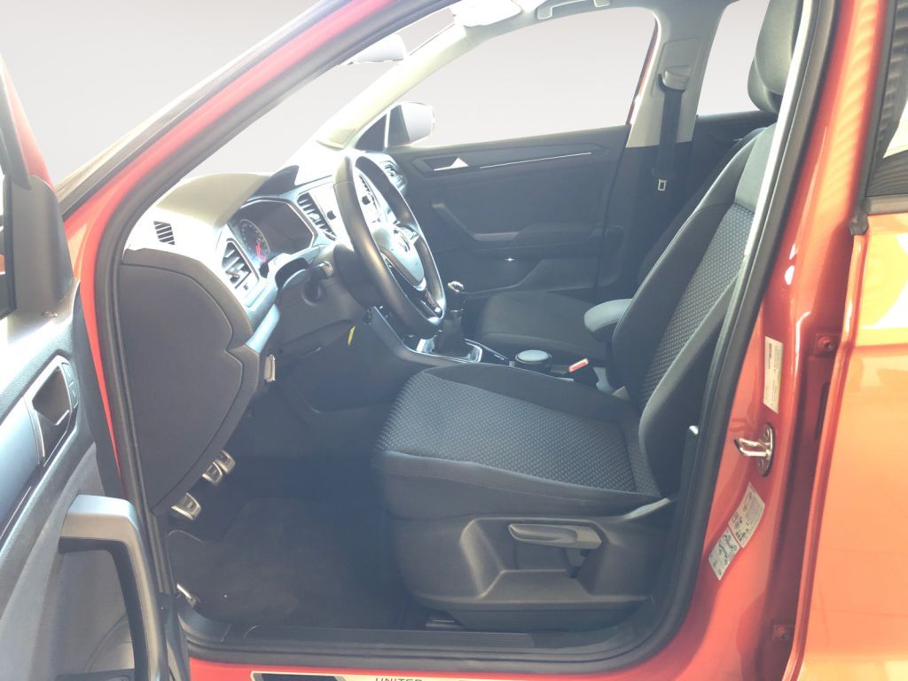 Fahrzeugabbildung Volkswagen T-Roc 1.6 TDI SCR UNITED LED AHZV Standheizung