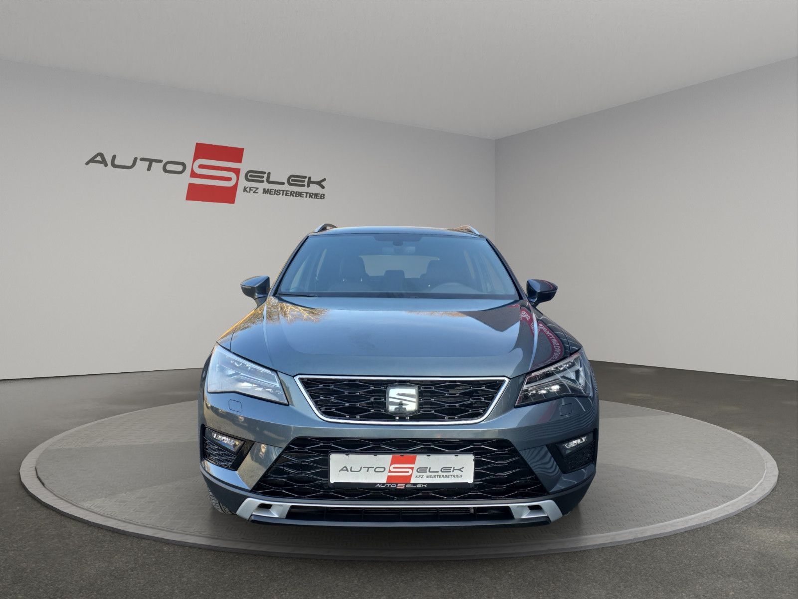 Fahrzeugabbildung SEAT Ateca Xcellence+LED+Navi+PDC+Kamera+AHK