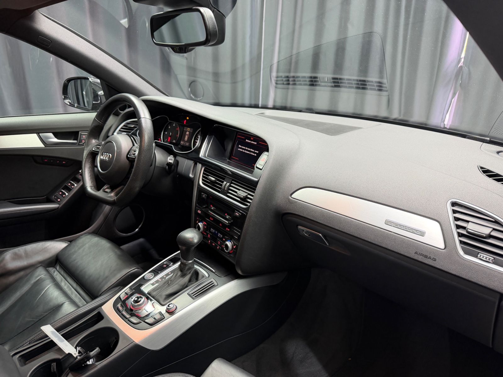 Fahrzeugabbildung Audi A4 Avant S line quattro|B&O|RS-SITZE|NAVI