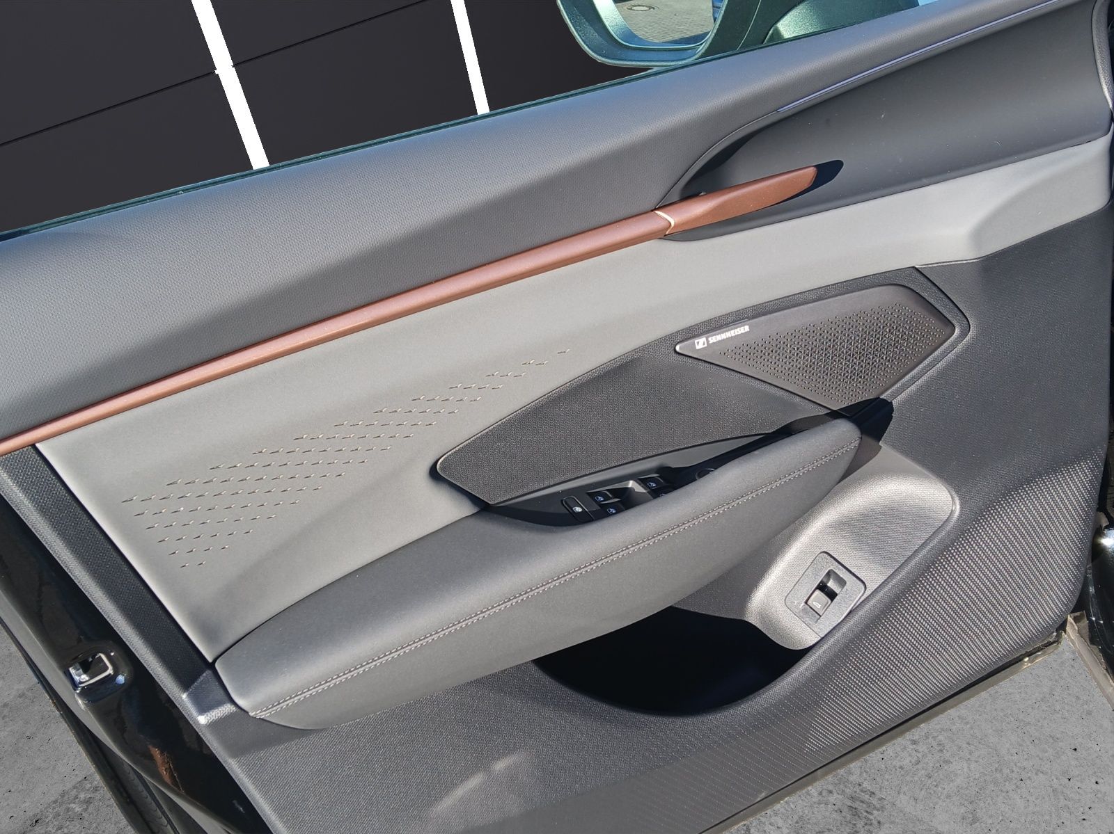 Fahrzeugabbildung CUPRA Terramar 4Drive VZ TSI DSG Matrix ACC SH LRHzg H