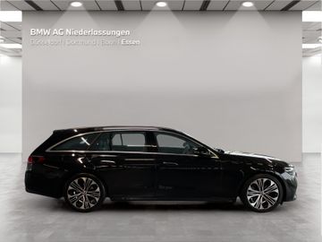 Mercedes E 200 - 4