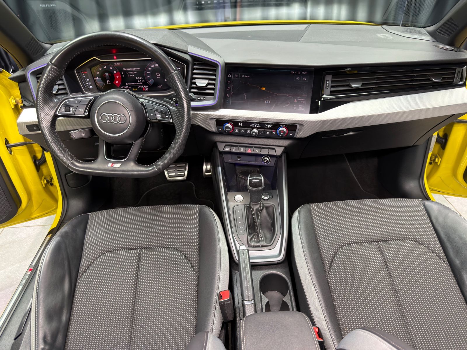 Fahrzeugabbildung Audi A1 Sportback 40 TFSI edition one|3xS-LINE|DSG|